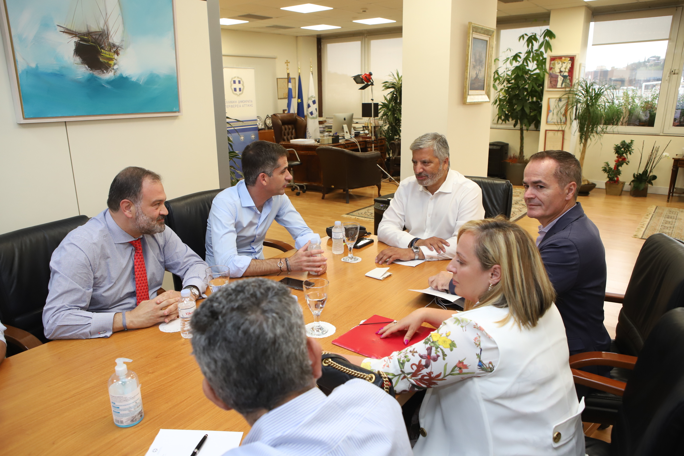 Συνάντηση του Περιφερειάρχη Αττικής Γ. Πατούλη με τον Δήμαρχο Αθηναίων Κ. Μπακογιάννη, στα γραφεία της Περιφέρειας για το Μεγάλο Περίπατο